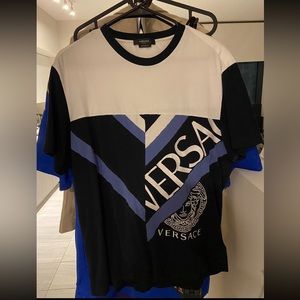 Versace men’s tee (size medium)